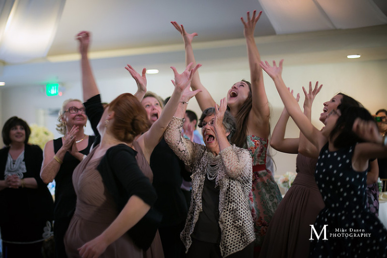Seascape Resort bouquet toss